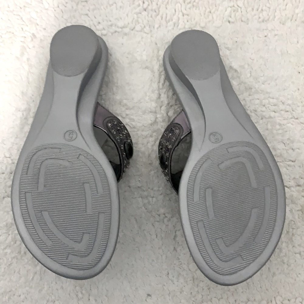 Sandals - Picture 4 of 4